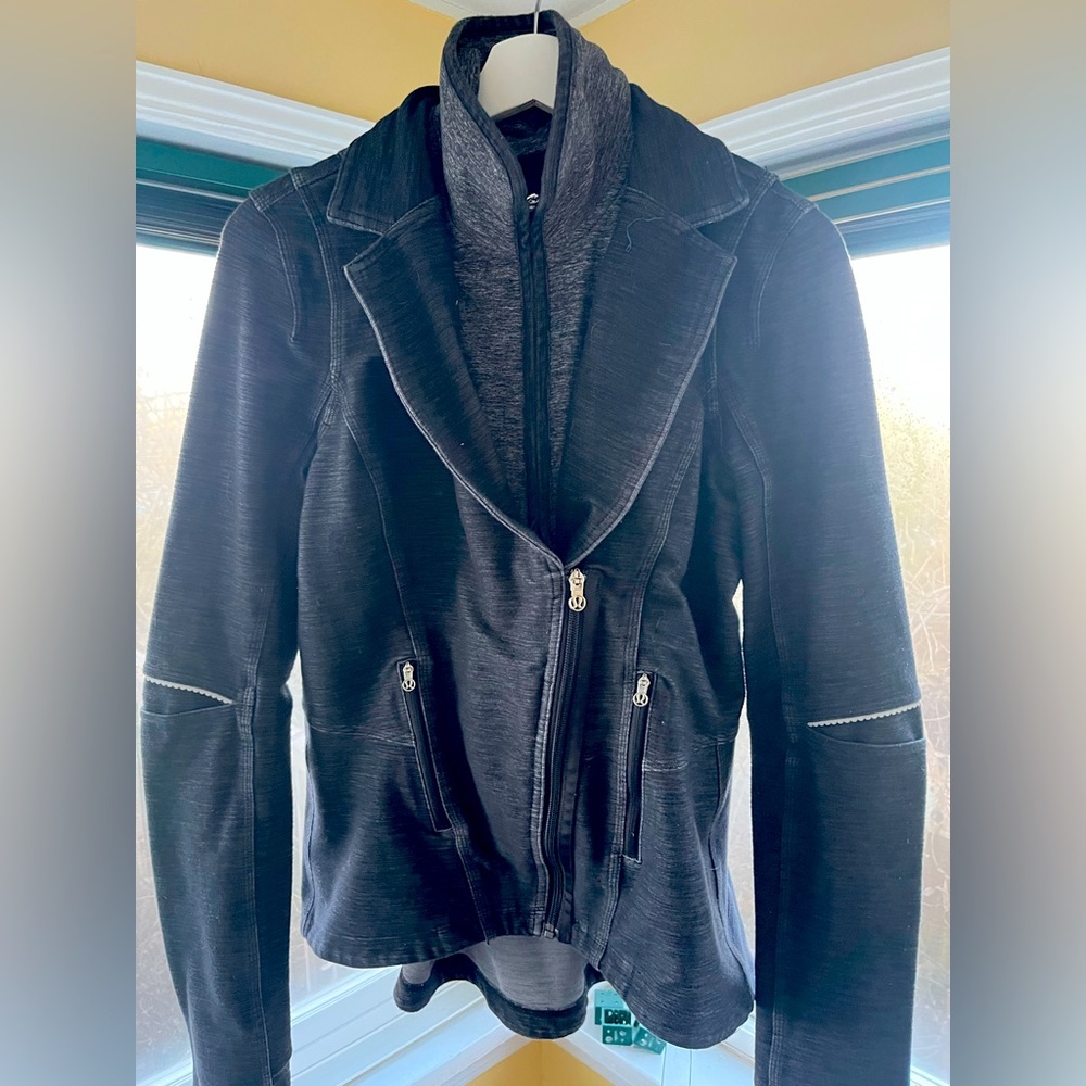 Lululemon Riding jacket size 6 - Picture 1 of 2